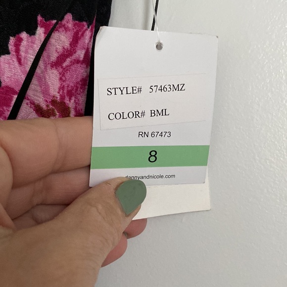 Danny and Nicole size 8 beautiful textured material - Picture 2 of 5